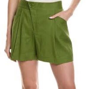 Cabi Traipse Short (6398); 2; Avocado Green